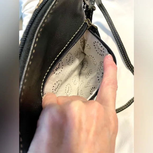 *NWT* Myra Bag Faux Snakeskin Print & Black Cowhide Leather - Small Crossbody - Picture 7 of 7